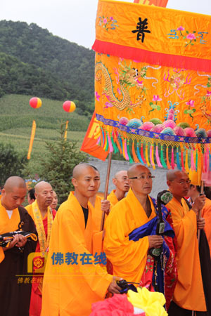 辽宁大石桥弥陀寺举行落成开光暨昌隆法师升座方丈庆典法会