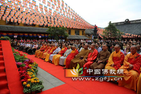 杭州佛学院参加东阳天宝禅寺念佛堂佛像开光暨大雄宝殿奠基法会.jpg