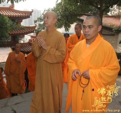 新加坡护国金塔寺法照法师一行参访厦门白鹿洞寺