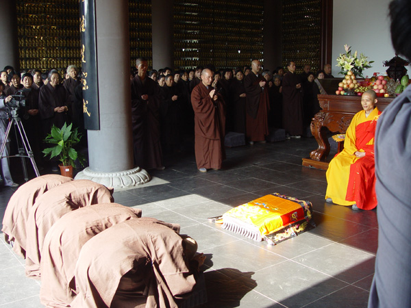 弘愿寺举办庚寅年九月十九观音圣诞念佛暨剃度法会