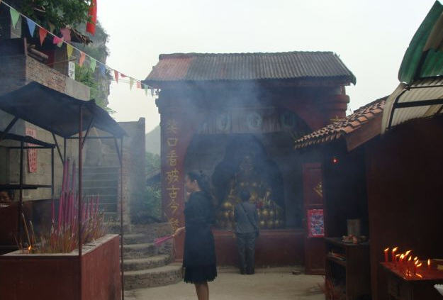 宜州市太阳寺河池广西寺院