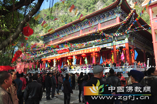 广西黎塘龙岩寺举行大殿落成暨佛像开光庆典