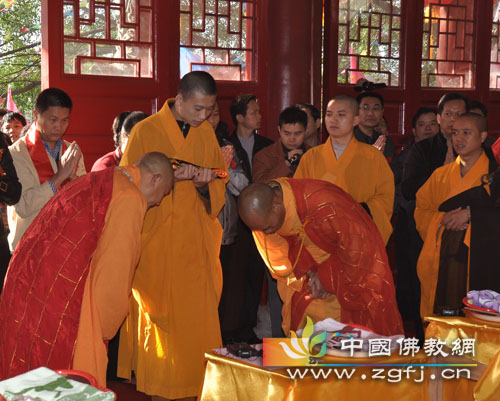 广西黎塘龙岩寺举行大殿落成暨佛像开光庆典