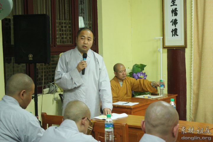 灵岩山佛学院法师向我寺介绍学院招生与未来发展和教学方向