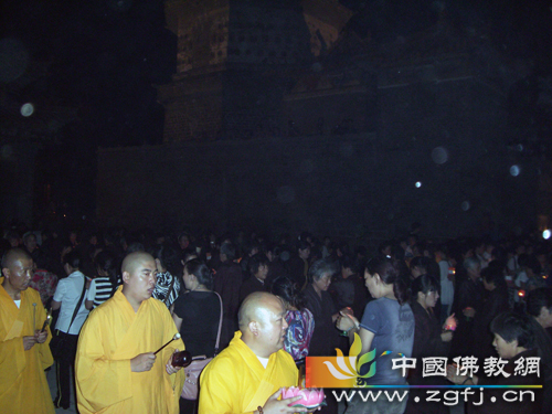 观音菩萨得道圣地香山寺举行放生和传灯法会