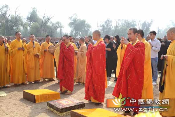 长明灯楼奠基洒净法会.jpg