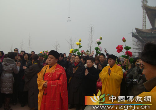 观音祖庭香山寺千手观音圣像迎请回家