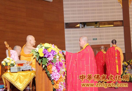 中佛协副会长纯一法师获得泰国摩诃朱拉隆功大学名誉博士学位