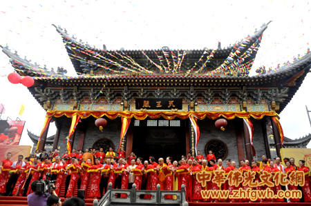 深圳鹏城东山寺落成开光暨传正法师升座庆典隆重举行