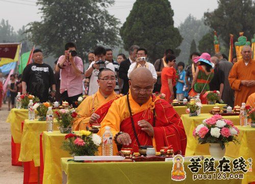 主法法师拈香礼拜