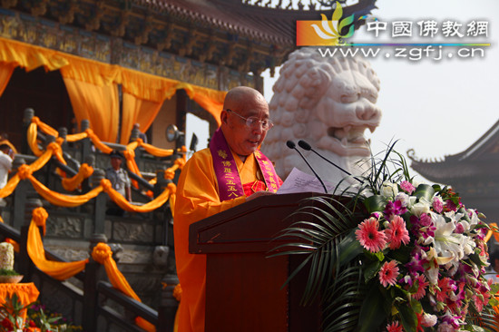 河南驻马店南海禅寺开山宗长明乘长老舍利塔落成暨舍利入塔法会圆满举行