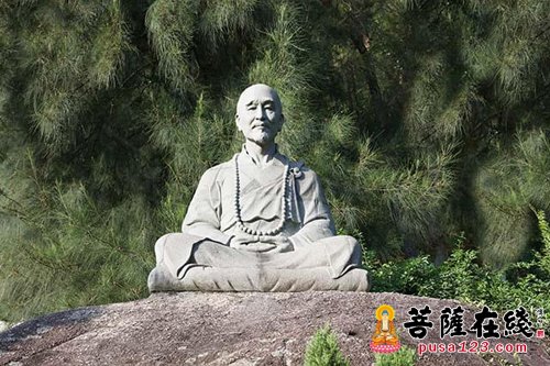 弘一大师雕像