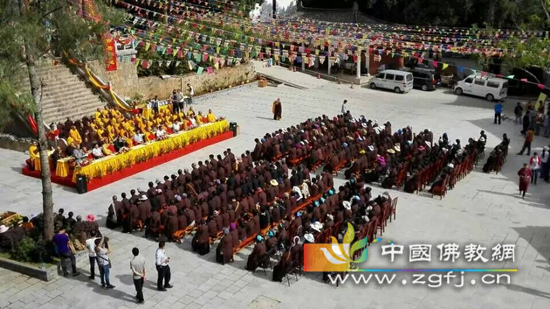 云南大理鸡足山碧云寺首届举行传授在家居士菩萨戒法会