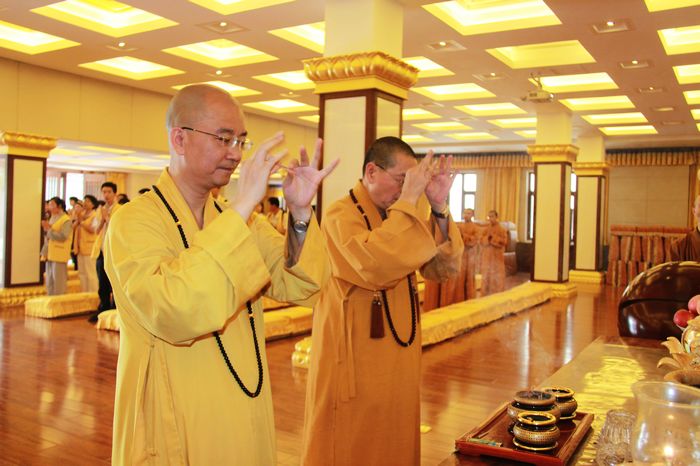 台湾净耀法师一行参访北京龙泉寺