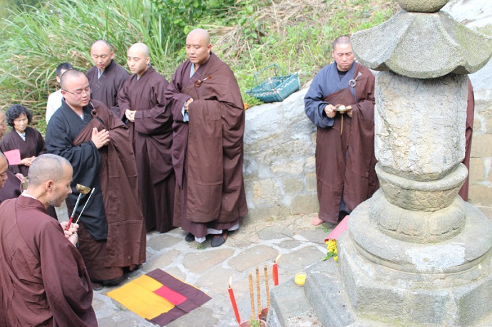 江西杨岐普通寺举行慧通老和尚圆寂一周年纪念活动