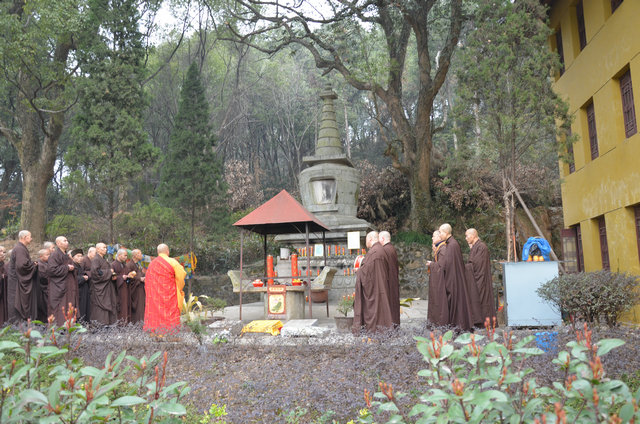 江西东林寺举行春节普供暨祭祖仪式