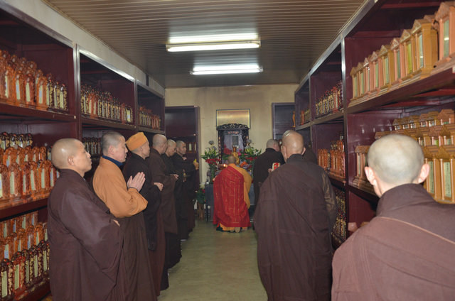 江西东林寺举行春节普供暨祭祖仪式