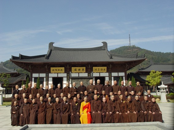 安徽弘愿寺隆重举行2009年秋季剃度仪式