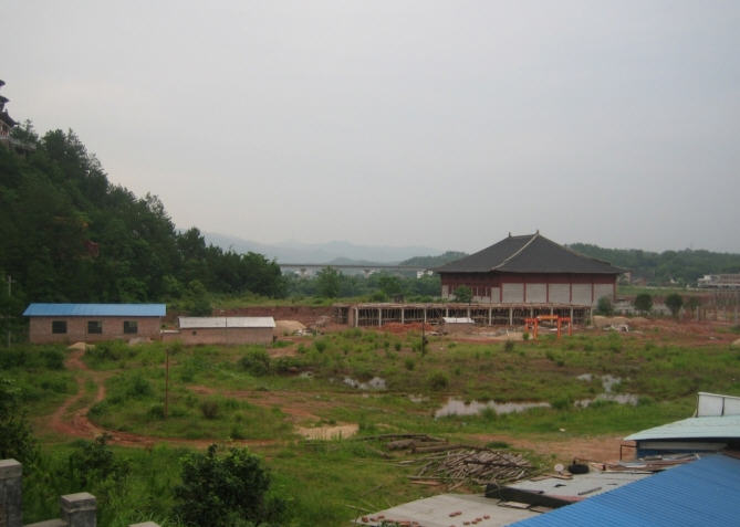 圣儒法师担当福田寺重建重任,积极筹建经费为古刹重光作最大努力.